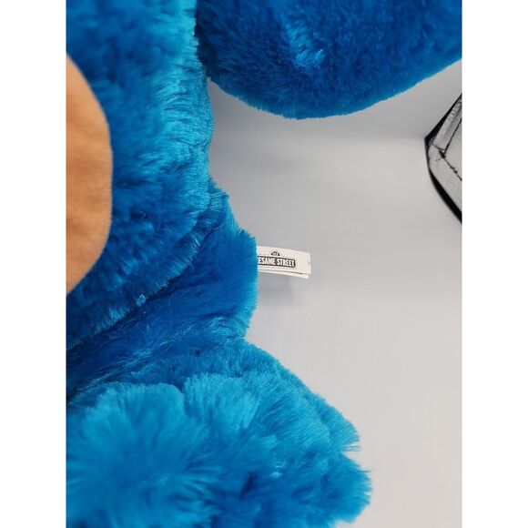 Sesame Street - Cookie Monster- 20” - Picture 3 of 6